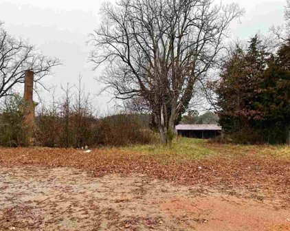 1004 Highway 81 West, Mcdonough