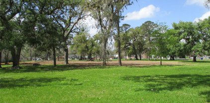 908 E 2nd Street, Sweeny