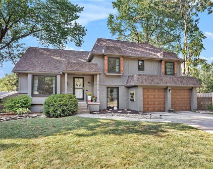 7914 ROSEHILL Road, Lenexa