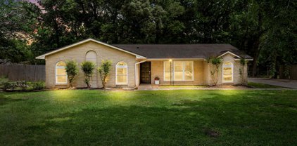 22055 Chevy Chase Street, Porter