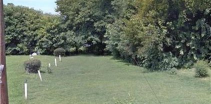 222 Woodrow Avenue, Central Suffolk