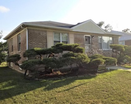 9339 Lincoln Avenue, Brookfield