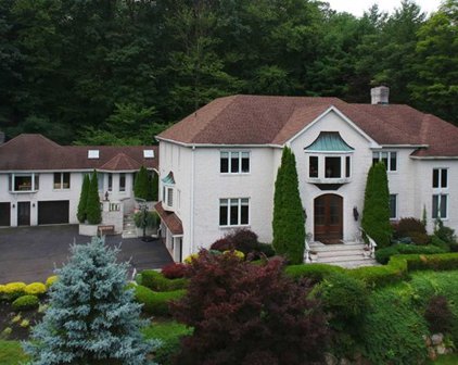 806 Sussex Road, Franklin Lakes