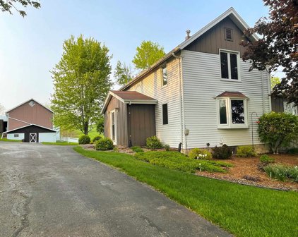 8250 N Riley Road, Cross Plains