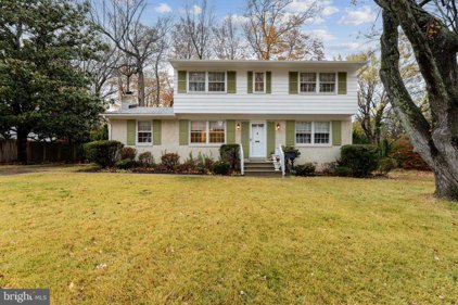 10106 Cavalry Dr, Fairfax
