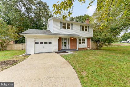 10027 Whitefield St, Fairfax