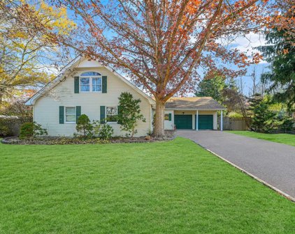 15 Plymouth Road, Hauppauge