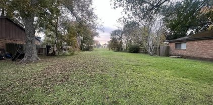 1511 Bayou Drive, Alvin