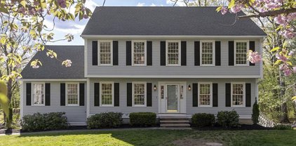 27 Misty Lane, Westford