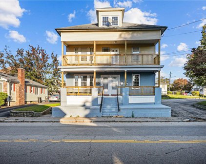 592 Dyer Avenue, Cranston