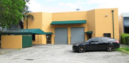 2275 W 77th St, Hialeah