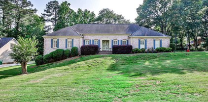 527 SW Daisy Nash Drive, Lilburn