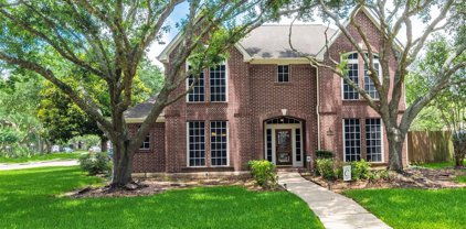 108 Lakeview Circle, Friendswood