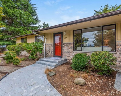 604 20th Avenue SE, Puyallup