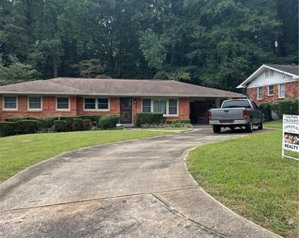 3582 Ingledale Sw Drive, Atlanta