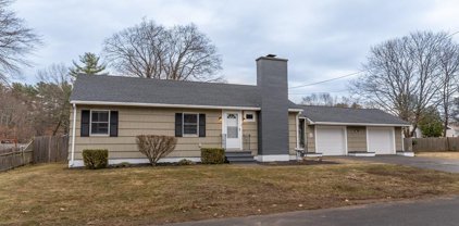 7 Cross Rd, Westford