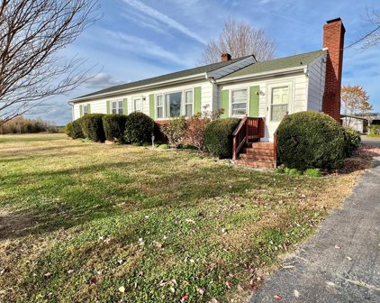 1819 Fruit Plain Road, Callao