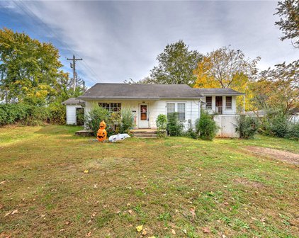 207 Locust Street, Huntsville