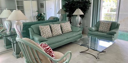 4400 Hillcrest Dr Unit #101B, Hollywood