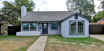 6333 Calmont  Avenue, Fort Worth