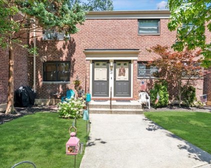 219-22 74th Ave Unit #1st Fl, Bayside