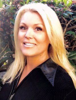 Karen Lawrentz Headshot