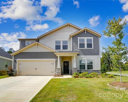 1047 Amberley Crossing  Drive, Belmont