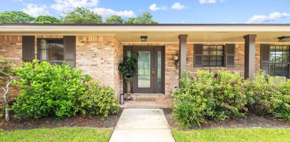 31 E E Country Club Drive, Destin