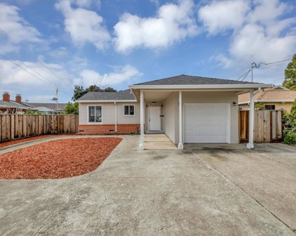 32303 Ithaca, Hayward