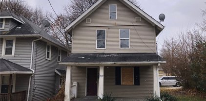 1020 Fairbanks Place, Akron