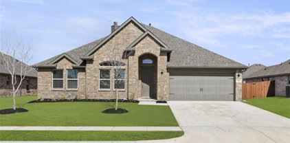311 Chapel Hill, Forney