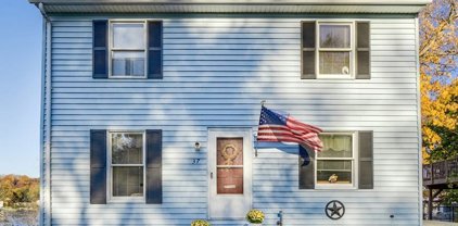 37 Indian Lake Pkwy, Worcester