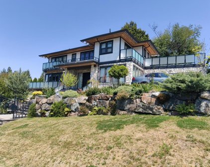 5890 Empress Avenue, Burnaby