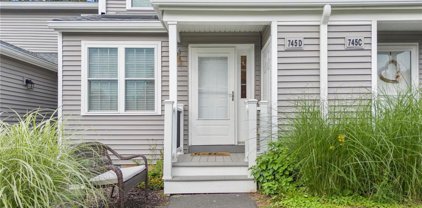 745 Long Hill Road Unit D, Middletown
