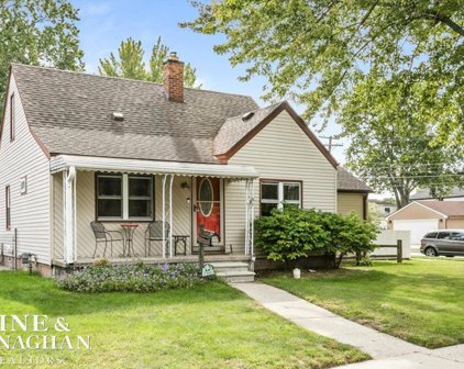 21900 Alger, St. Clair Shores