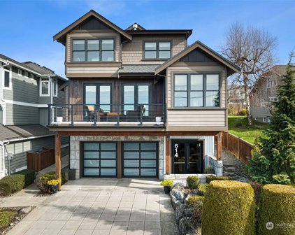 614 Grant Avenue S, Renton