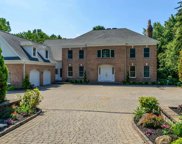 2166 Belle Sonia Court, Muttontown image