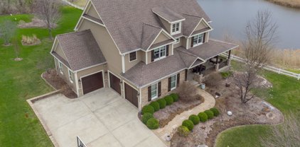 7220 Clubhouse Drive, Yorkville