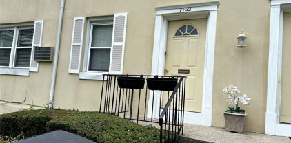 71-32 Little Neck Park Unit #148 B, Floral Park