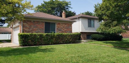 36611 IROQUOIS, Sterling Heights