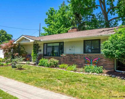 274 Lake, Lake Orion Vlg