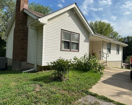21119 S Briar Road, Peculiar