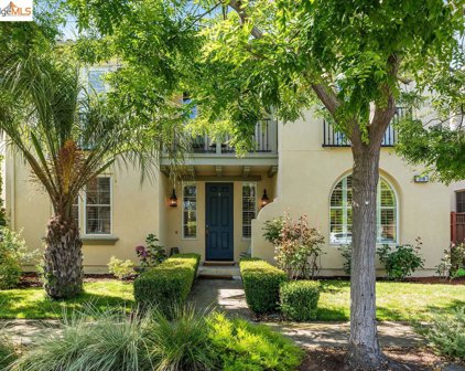 318 Bryant Ave, Alameda