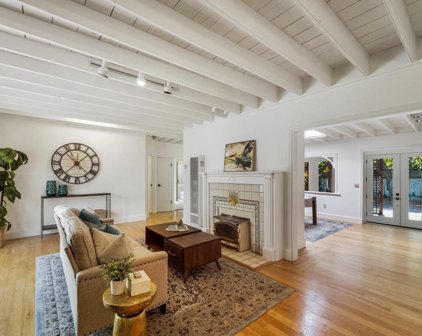 466 Hollis Lane, St. Helena
