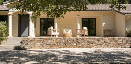 2276  Bowmont Dr, Beverly Hills