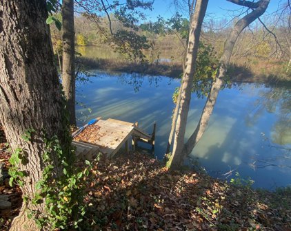 268 Cove Rd, Shelbyville