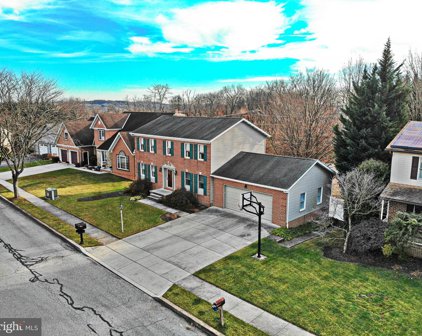 717 Spruce Dr, Hanover