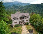 1118 Eagle Pointe Way, Pigeon Forge image
