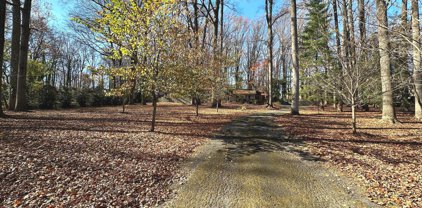 1328 Balls Hill Rd, Mclean