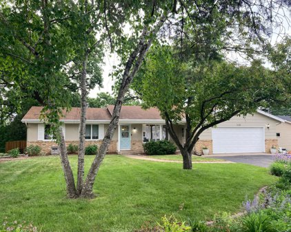 3416 Hennen Road, Burnsville